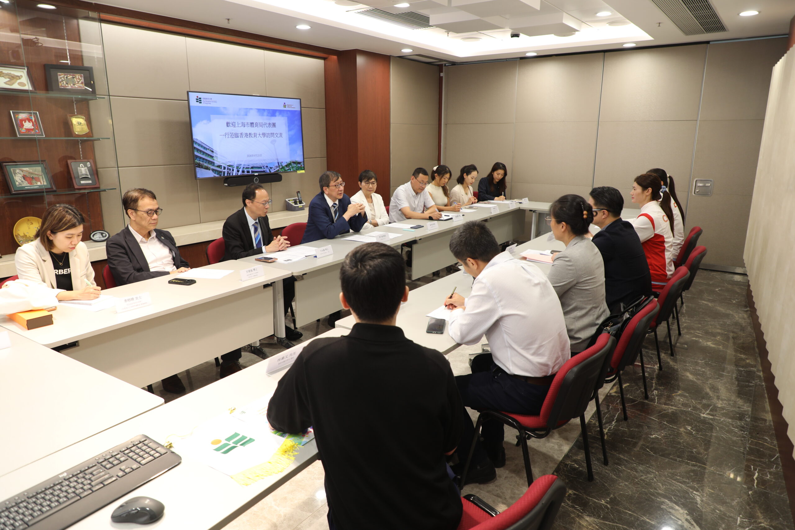 The meeting included in-depth discussions on the development of elite athletes and learning support.